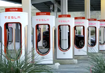 Sprężarki Tesla będą dostępne dla każdego ...