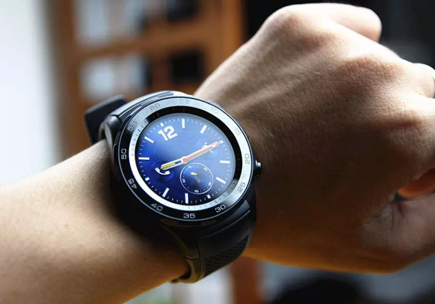 W sieci charakterystyki i renderers of Huawei Watch 2 (2018)