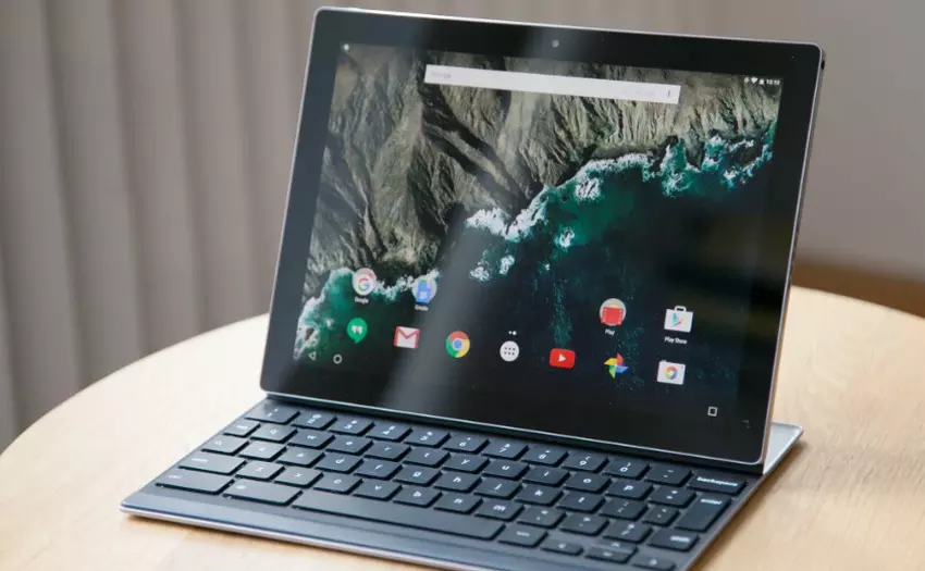 Długo wyczekiwany asystent Google w końcu dotarł do Pixel C.