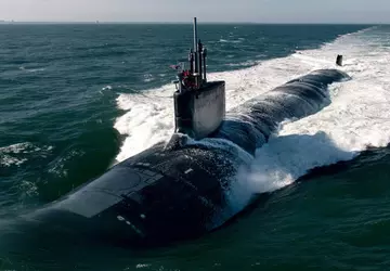 USA instaluje cichy silnik na okręcie ...