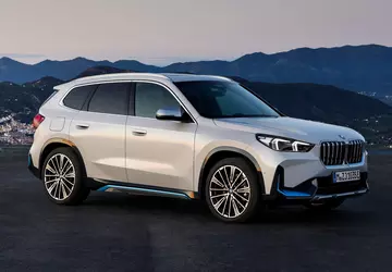 BMW iX1: elektryczny crossover z napędem ...
