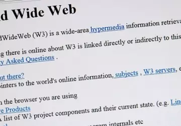 Pierwsza na świecie strona internetowa kończy ...