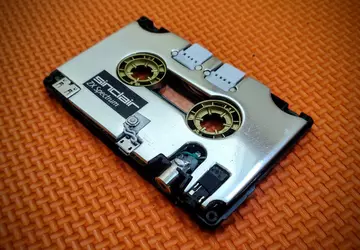 Komuś udało się zmieścić cały komputer ...