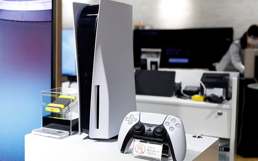 Niedobór się nie kończy: PS5 sprzedaje się teraz wolniej niż PS4