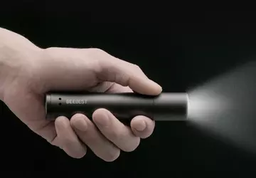 Xiaomi uruchomił latarkę 900 lumenów