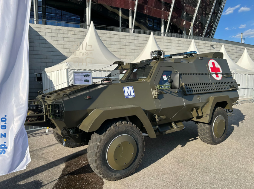 Polska firma zaprezentowała medyczny pojazd opancerzony Oncilla-E