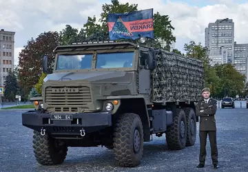 Jednostka specjalna KRAKEN uzbroiła się w ...