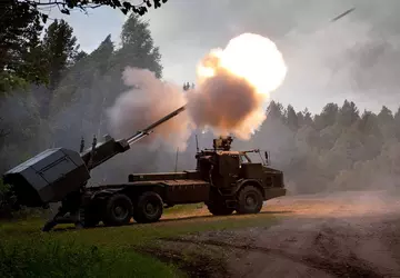 Szwecja rozważa przeniesienie dział samobieżnych Archer ...