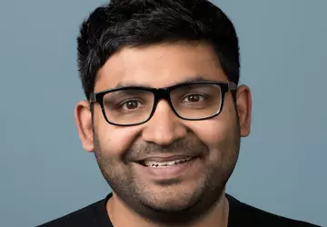 Nowe kierownictwo Twittera rozpoczyna „masową reorganizację”