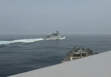 Chiński okręt wojenny LUYANG III DDG ...