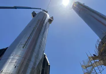 SpaceX buduje największą rakietę w historii