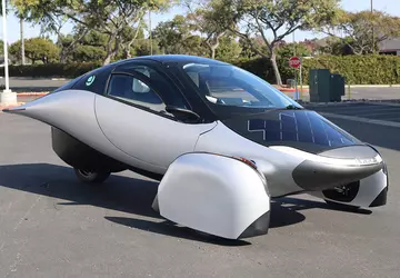 Na targach CES 2025 firma Aptera ...