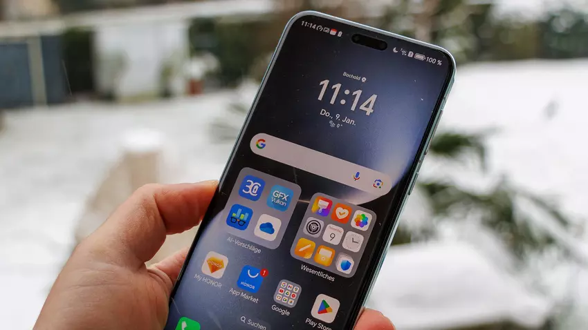 Wycięcie na wyświetlaczu Magic7 Pro. Ilustracja: Notebookcheck