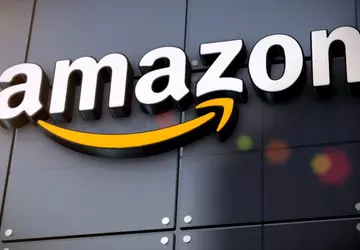 Amazon zniósł na rok opłaty dla ...