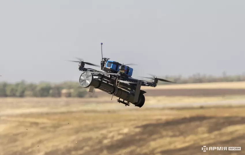 Ukraiński dron FPV po raz pierwszy zniszczył wrogiego piechura granatnikiem