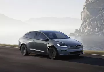 Tesla wycofuje ponad 360 tys. samochodów ...