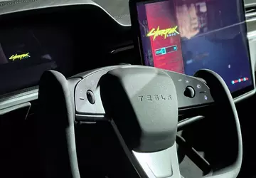 Elon Musk chce, aby komputery pokładowe ...