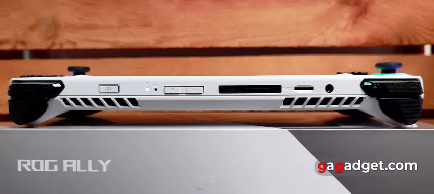 Зовнішній вигляд ASUS ROG Ally