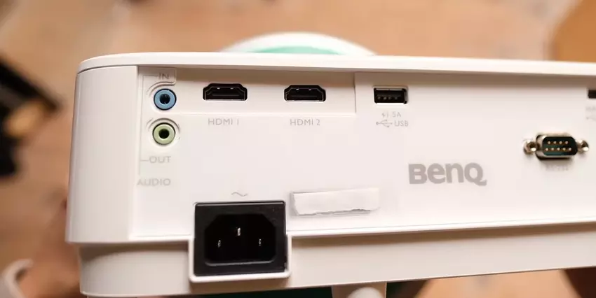 Różnica między hd146x i th575