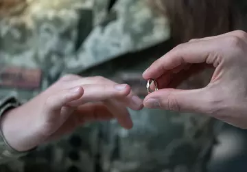 "Małżeństwo online" Diyi znalazło się na ...