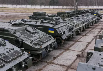 Serhij Prytula kupił 101 transporterów opancerzonych ...