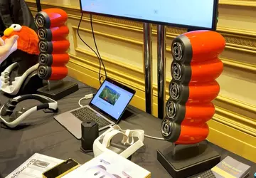 Od karmelu po miejski smog: głośnik ...