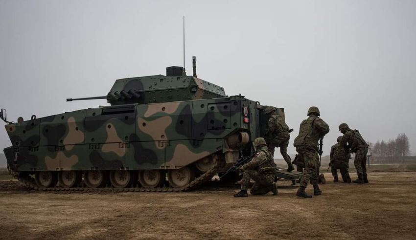 BMP Borsuk na próbie. 2022 rok. Ilustracja: Michał Niwicz