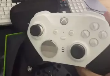 Niezapowiedziany biały kontroler Xbox Elite 2 ...