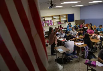 Teksas przenosi ocenianie egzaminów uczniów szkół ...