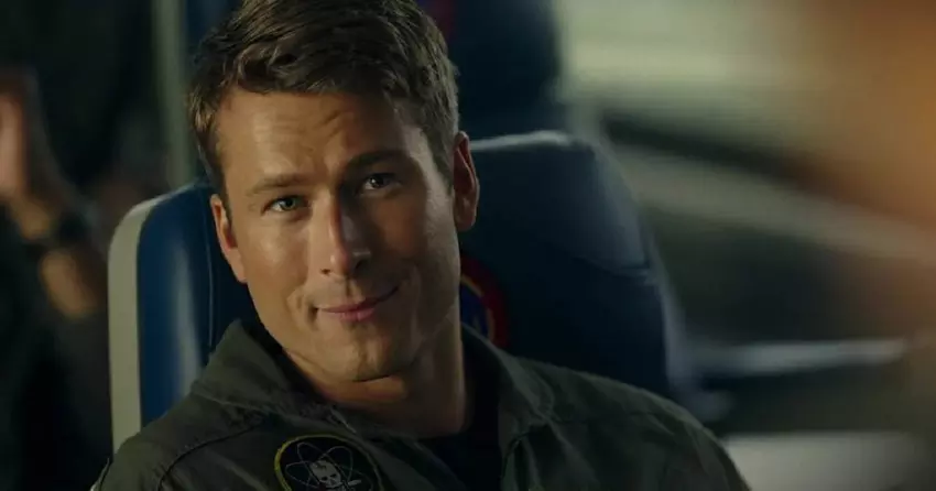 Gwiazda "Top Gun", Glen Powell, sugeruje trzeci film: "Wkrótce zostaną ogłoszone pewne interesujące wydarzenia