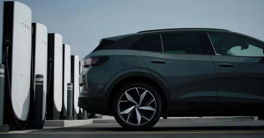 Elektryczne samochody Volkswagen w końcu uzyskały dostęp do stacji ładowania Tesla Supercharger