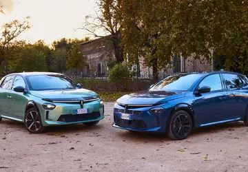 Lancia Ypsilon EV stał się bardziej ...