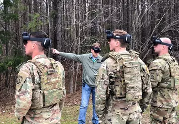 Przedstawiciele amerykańskiej armii powiedziały, jak AR-glasses ...