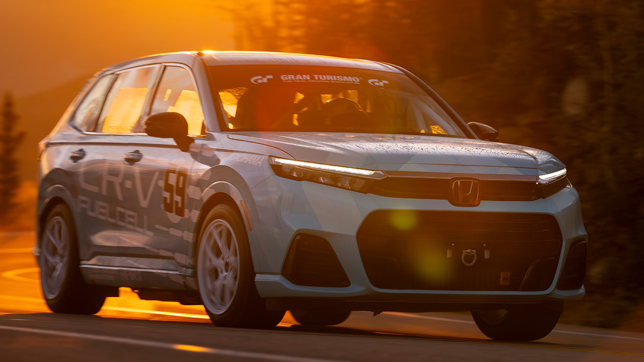 Honda CR-V e:FCEV na wyścigu Honda CR-V e:FCEV na wyścigu