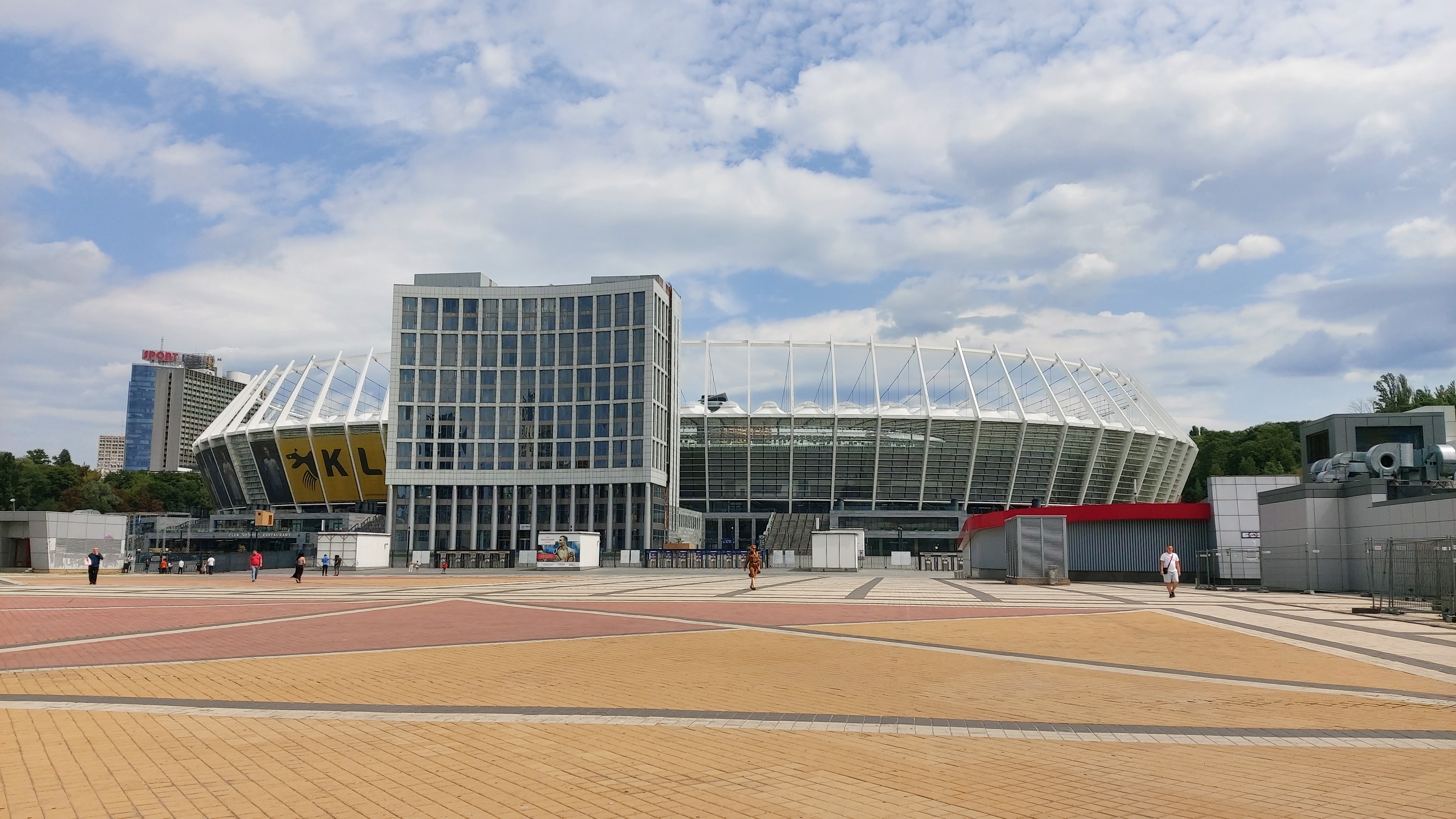 Recenzja Samsung Galaxy A80: smartfon eksperyment z obrotową kamerą i dużym wyświetlaczem-290 Recenzja Samsung Galaxy A80: smartfon eksperyment z obrotową kamerą i dużym wyświetlaczem-290