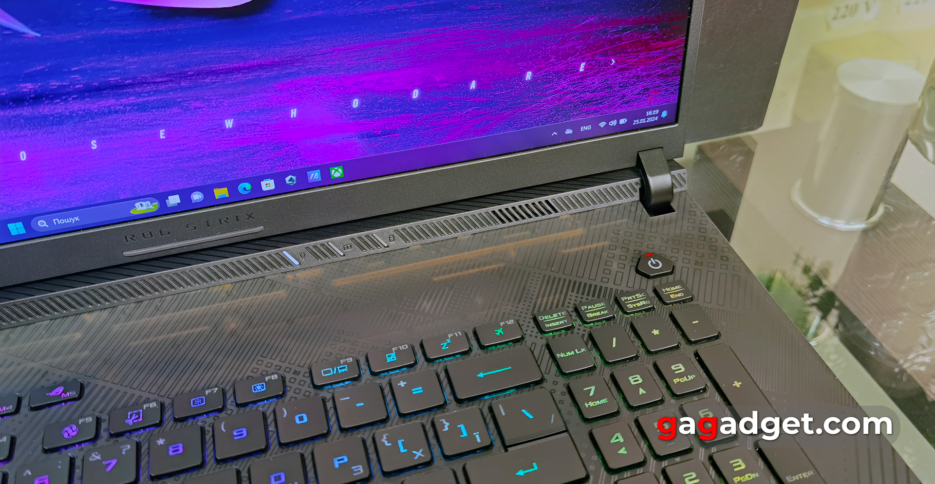 Recenzja ASUS ROG Strix SCAR 18 (2024) Recenzja ASUS ROG Strix SCAR 18 (2024)