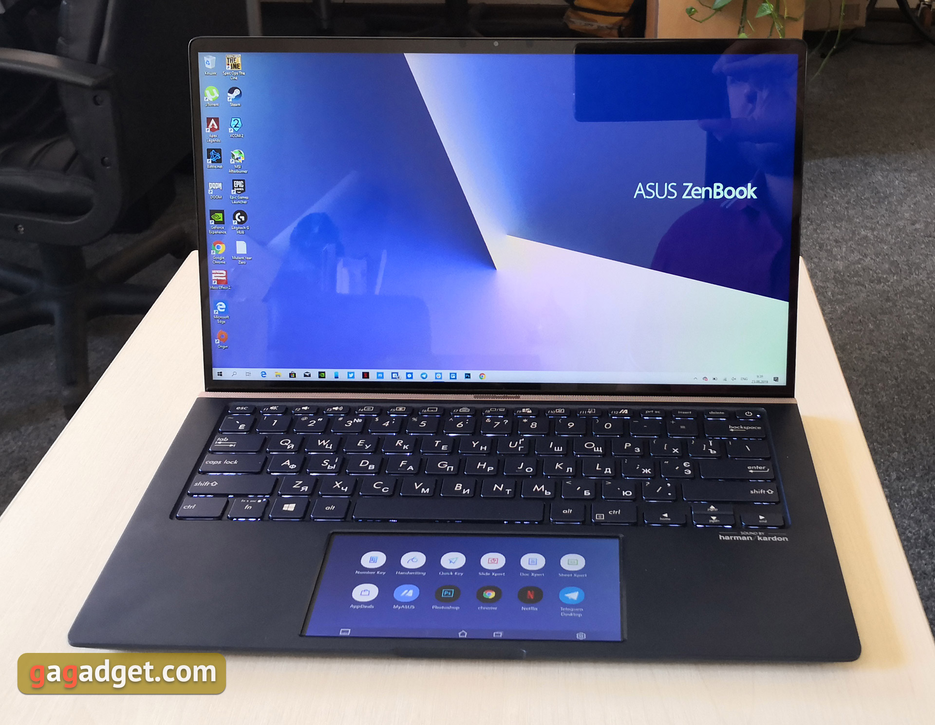 Recenzja ASUS ZenBook 14 UX434FN: ultraprzenośny laptop z ekranem dotykowym zamiast touchpada-2 Recenzja ASUS ZenBook 14 UX434FN: ultraprzenośny laptop z ekranem dotykowym zamiast touchpada-2