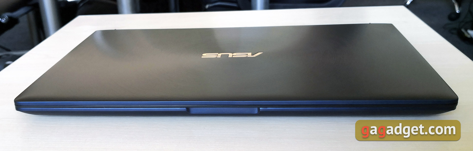 Recenzja ASUS ZenBook 14 UX434FN: ultraprzenośny laptop z ekranem dotykowym zamiast touchpada-14 Recenzja ASUS ZenBook 14 UX434FN: ultraprzenośny laptop z ekranem dotykowym zamiast touchpada-14