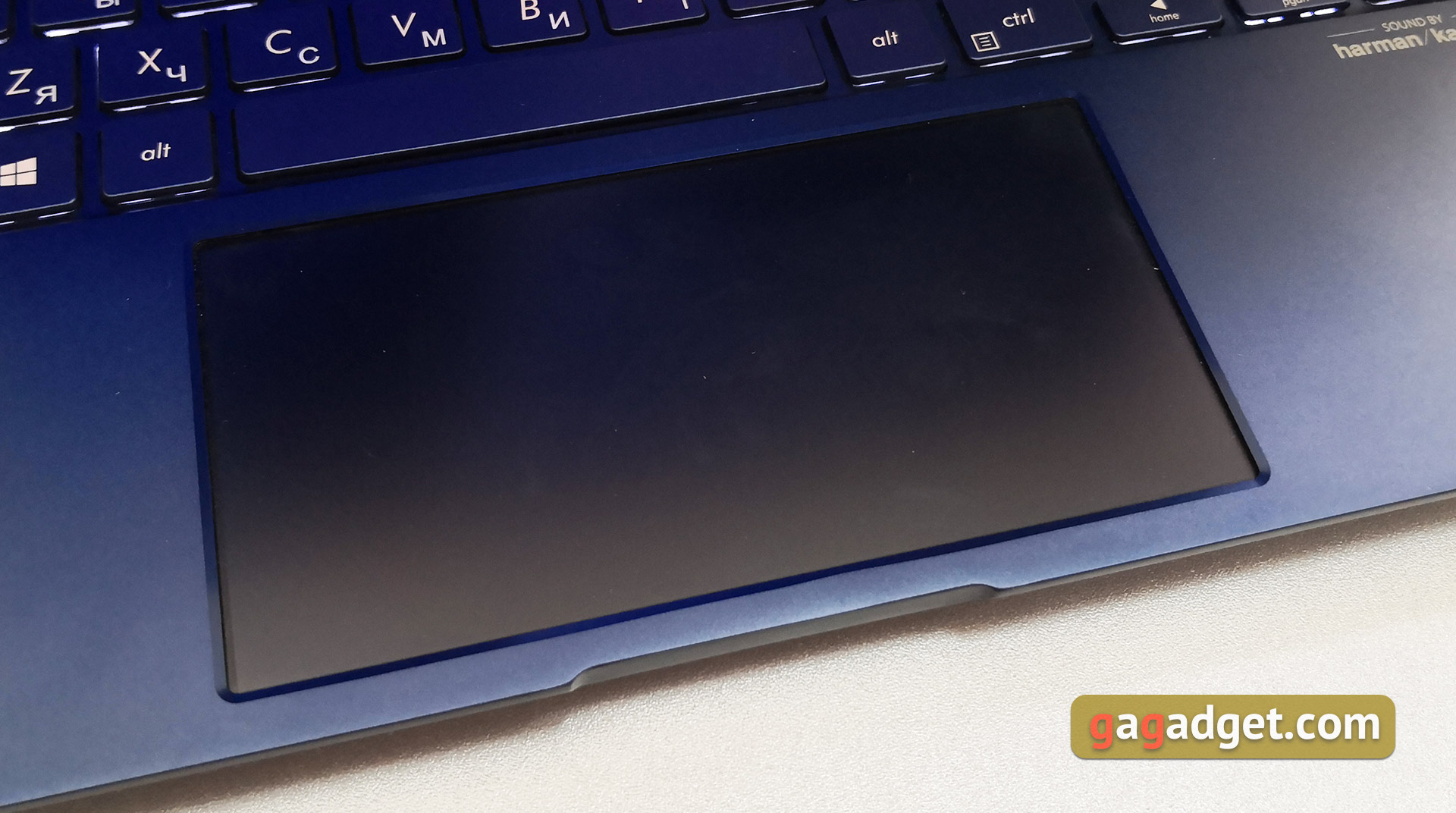Recenzja ASUS ZenBook 14 UX434FN: ultraprzenośny laptop z ekranem dotykowym zamiast touchpada-26 Recenzja ASUS ZenBook 14 UX434FN: ultraprzenośny laptop z ekranem dotykowym zamiast touchpada-26