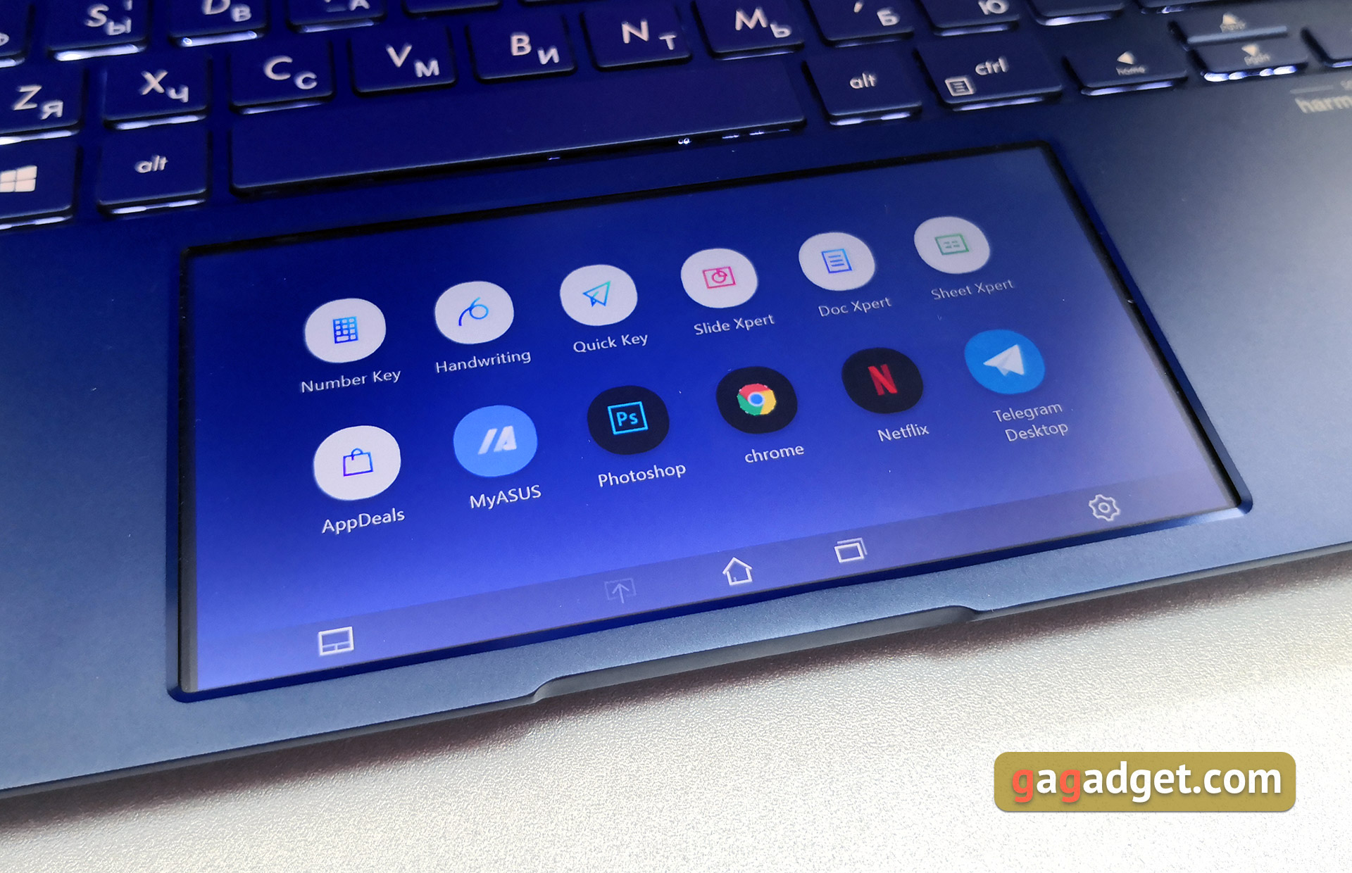 Recenzja ASUS ZenBook 14 UX434FN: ultraprzenośny laptop z ekranem dotykowym zamiast touchpada-27 Recenzja ASUS ZenBook 14 UX434FN: ultraprzenośny laptop z ekranem dotykowym zamiast touchpada-27