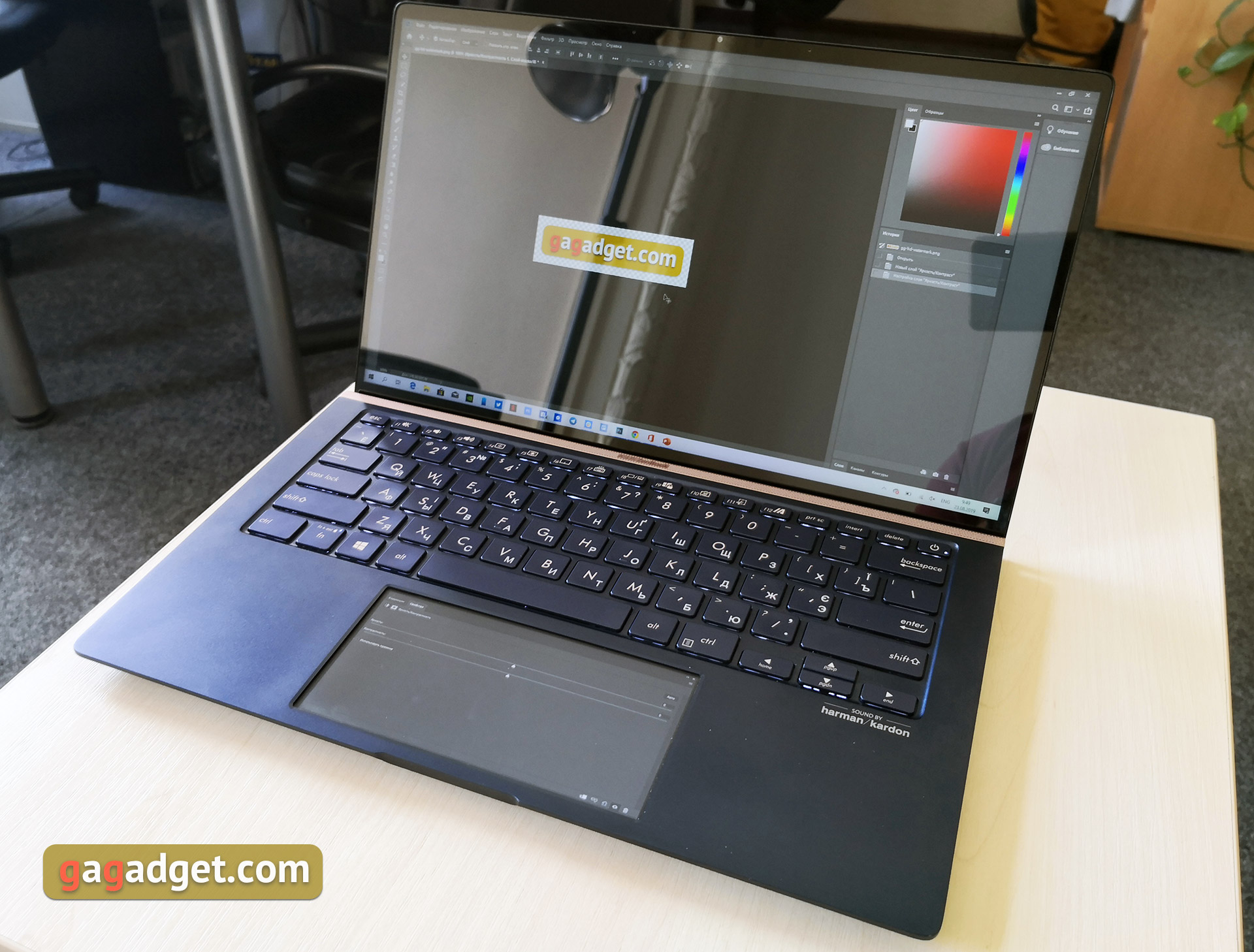 Recenzja ASUS ZenBook 14 UX434FN: ultraprzenośny laptop z ekranem dotykowym zamiast touchpada-29 Recenzja ASUS ZenBook 14 UX434FN: ultraprzenośny laptop z ekranem dotykowym zamiast touchpada-29
