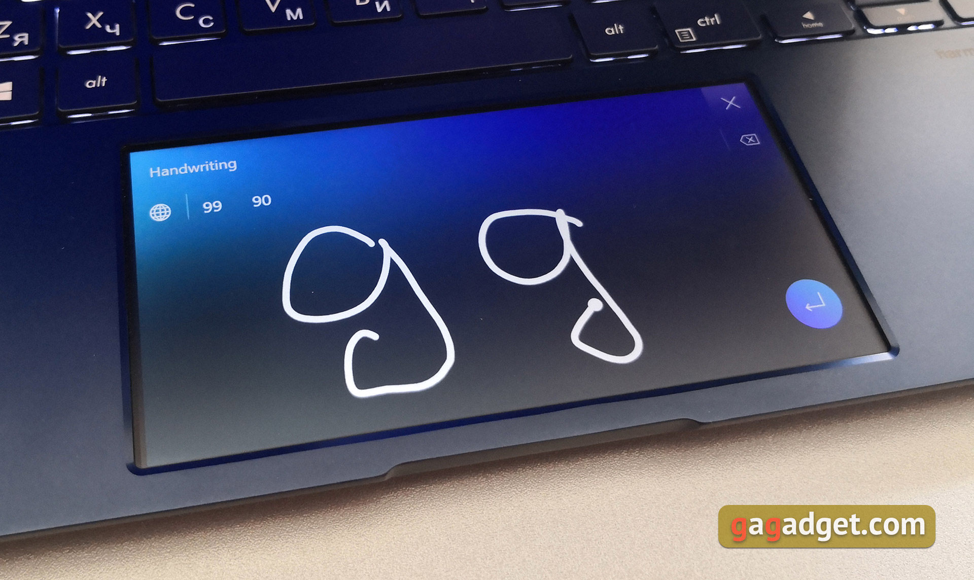 Recenzja ASUS ZenBook 14 UX434FN: ultraprzenośny laptop z ekranem dotykowym zamiast touchpada-33 Recenzja ASUS ZenBook 14 UX434FN: ultraprzenośny laptop z ekranem dotykowym zamiast touchpada-33