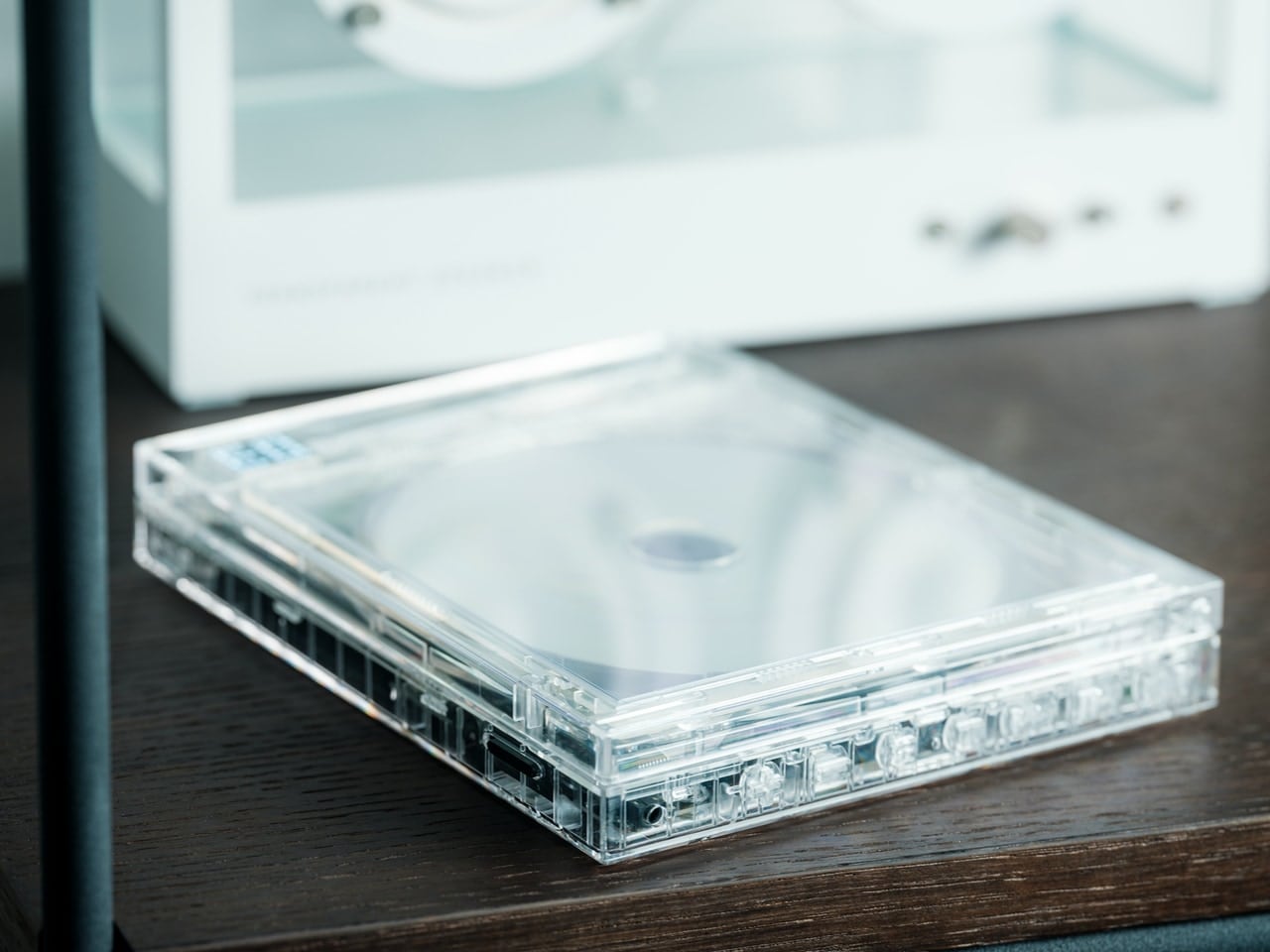 Stylowy wygląd odtwarzacza CD ClearFrame