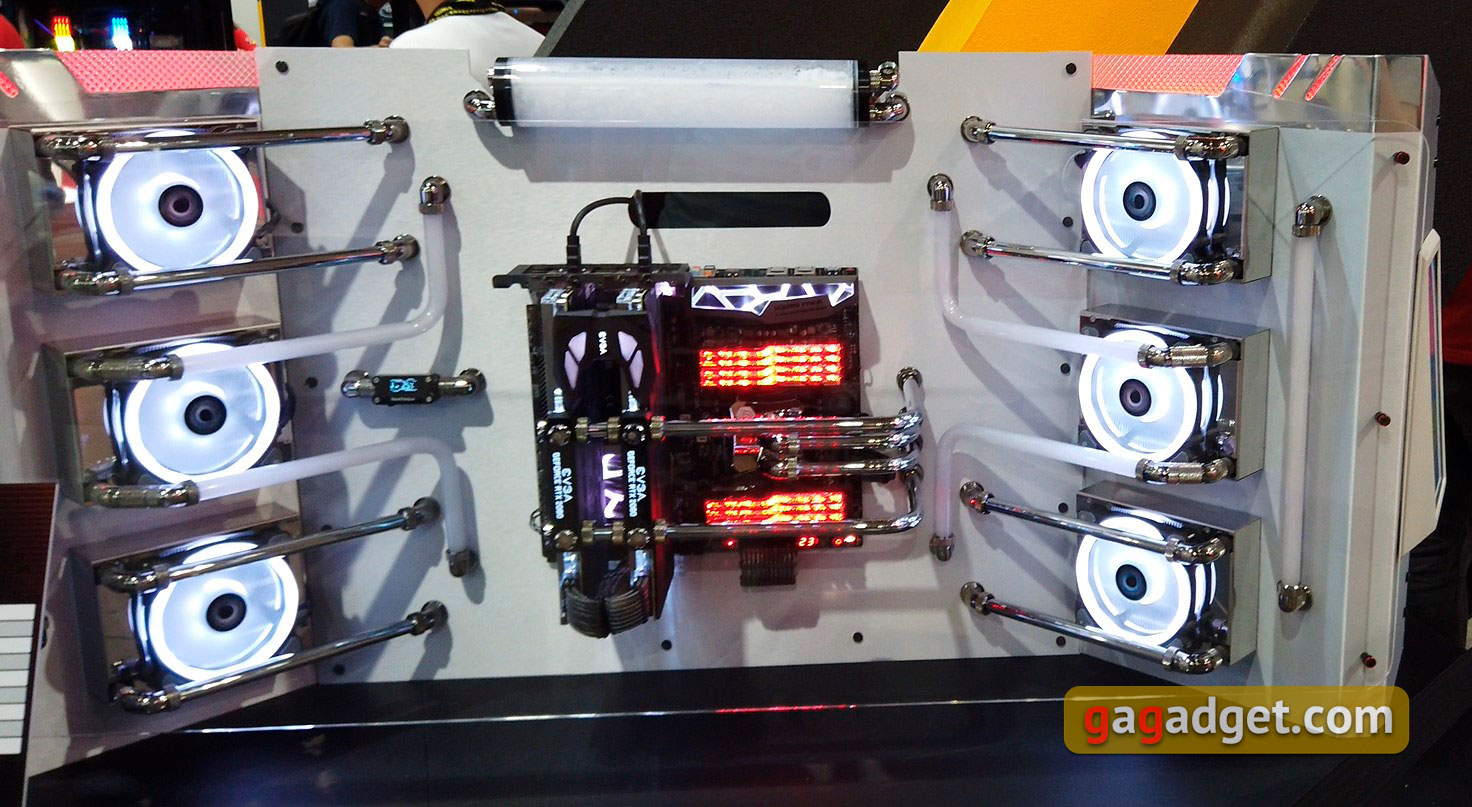 Computex 2019: modding wakacje, piękne dziewczyny i arcydelikatnych facetów-17 Computex 2019: modding wakacje, piękne dziewczyny i arcydelikatnych facetów-17