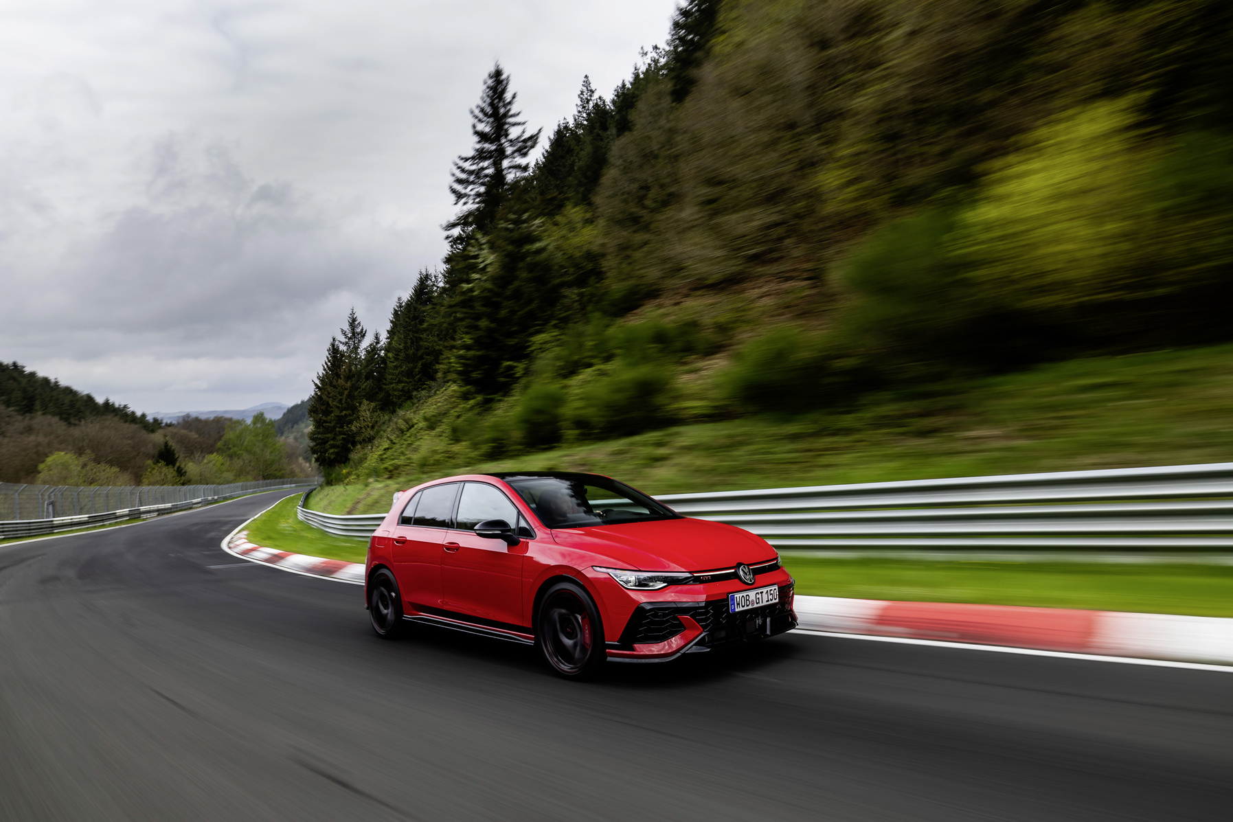 Golf GTI Edition 50 na drodze Golf GTI Edition 50 na drodze