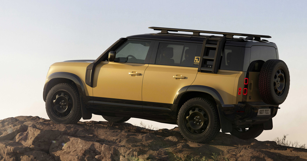 Defender Trophy Edition z czarnymi felgami Defender Trophy Edition z czarnymi felgami