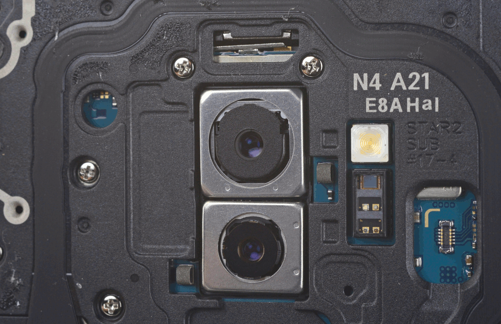 iFixit-galaxy-S9-plus-cam.gif