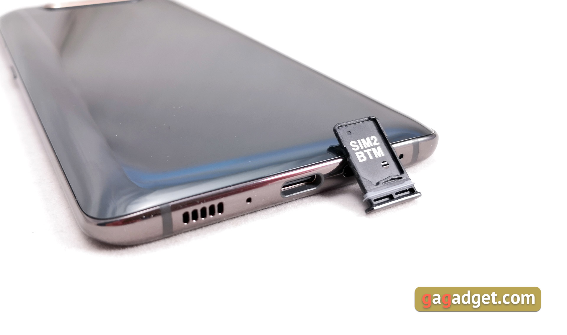 Recenzja Samsung Galaxy A80: smartfon eksperyment z obrotową kamerą i dużym wyświetlaczem-18 Recenzja Samsung Galaxy A80: smartfon eksperyment z obrotową kamerą i dużym wyświetlaczem-18
