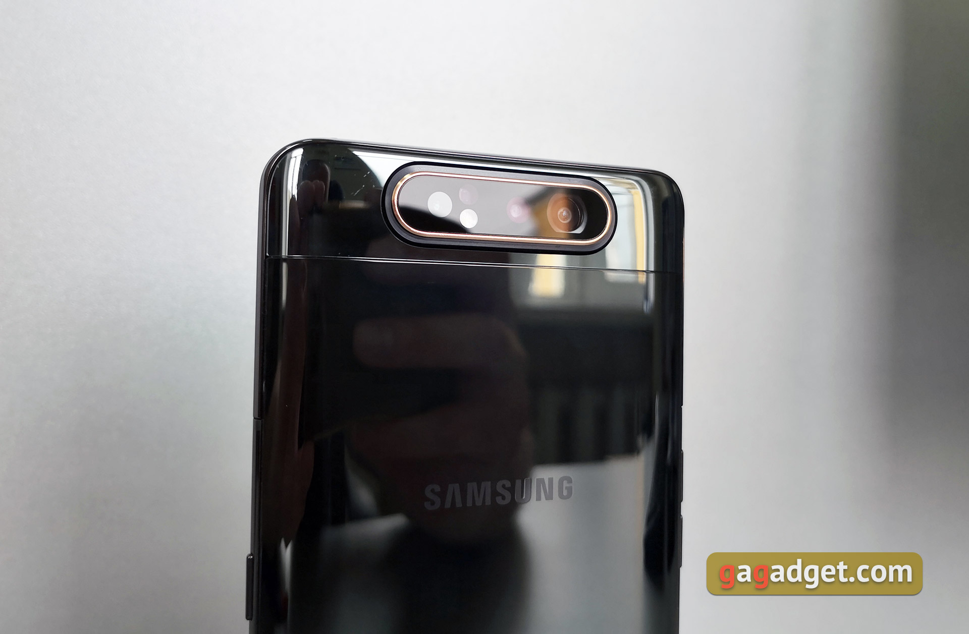 Recenzja Samsung Galaxy A80: smartfon eksperyment z obrotową kamerą i dużym wyświetlaczem-20 Recenzja Samsung Galaxy A80: smartfon eksperyment z obrotową kamerą i dużym wyświetlaczem-20